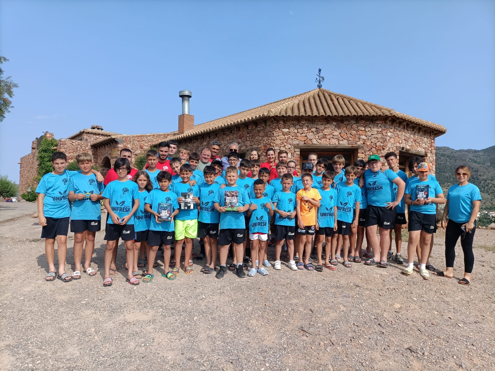 Un grupo de niños<br />
Esta es tu academia de futbol en Almería